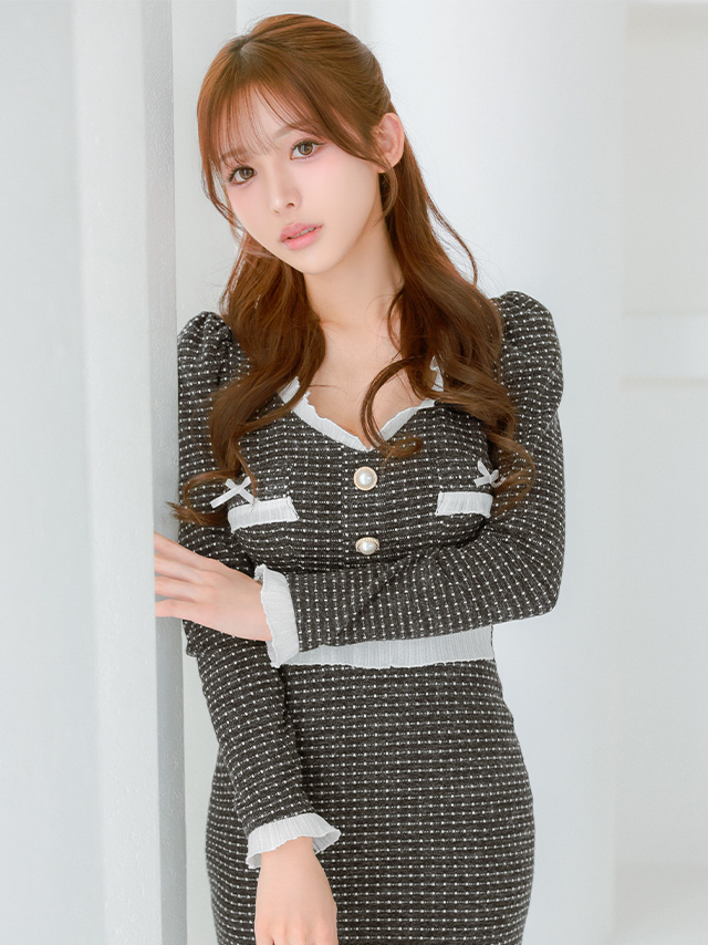 膝丈ドレス 長袖 ドット柄 裾フリル リボン タイト 黒 キャバドレスのイメージ画像2