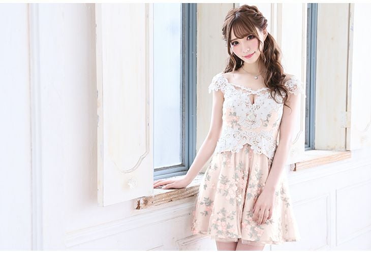 ROBEdeFLEURS/ローブドフルール】フラワー 刺繍レース×首元クロス 袖