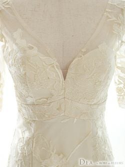 キャバドレスDEAbyROBEdeFLEURS[ディアバイローブドフルール] de-md-de2493 刺繍レースｘサテン テールカット ドレス(パウダーグレー/ムードピンク/アイボリー)(S/M)[杉山佳那恵着用]