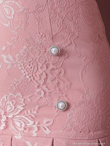 an[アン]総レース 半袖 ワンカラー プリーツ マーメイド タイト 高級ミニドレス[ライラック][ゆめ/キャバドレス着用][3396]