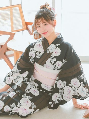 [浴衣 帯が選べる]黒色×朝顔柄 ゆかた3点SET[浴衣+平帯or作り帯+下駄][伊藤桃々着用]
