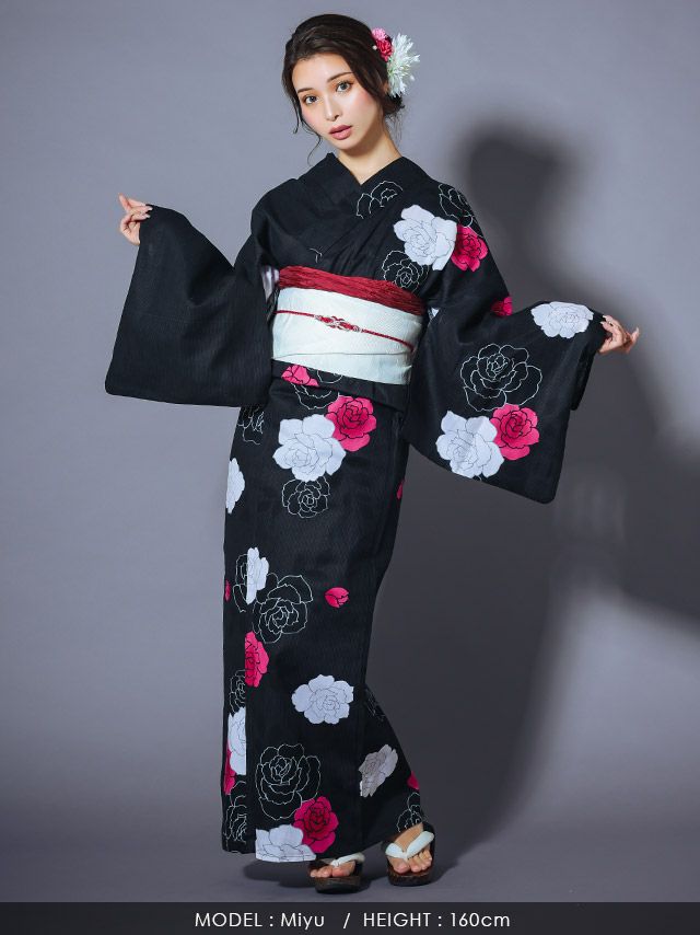 [浴衣 帯が選べる]黒色×片身替わり薔薇柄 ゆかた3点SET[浴衣+平帯or作り帯+下駄][みゆう着用]