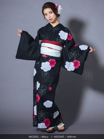 [浴衣 帯が選べる]黒色×片身替わり薔薇柄 ゆかた3点SET[浴衣+平帯or作り帯+下駄][みゆう着用]
