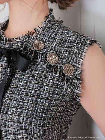 Andy [アンディ]ネックリボン ツイード ノースリーブ フリンジ アシメ フレア 高級ミニドレス[ブラック][青田夏奈/キャバドレス着用][2731]