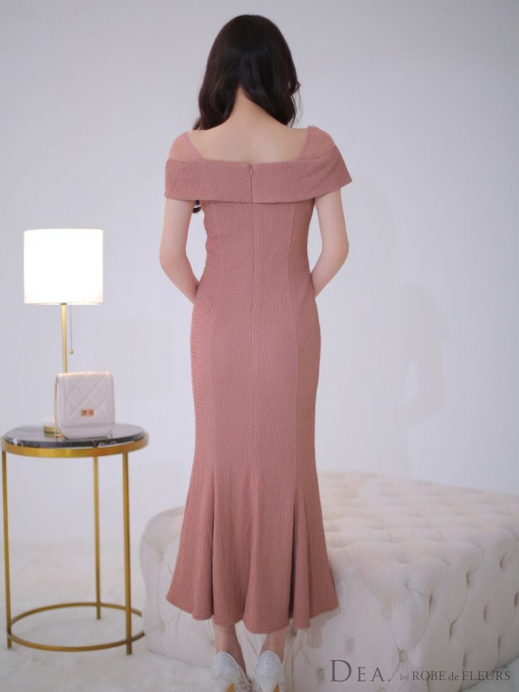 【DEA.by ROBE de FLEURS/ディア】ワンカラー　オフショルダー チュール フロントジップ マーメイド ひざ丈ドレス