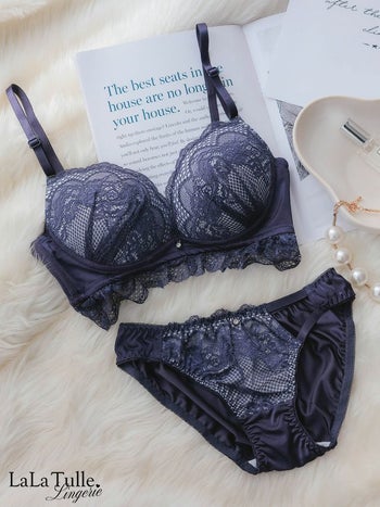 勝負下着 ブラックレース ビジュー ブラジャー＆ショーツ 2点セット