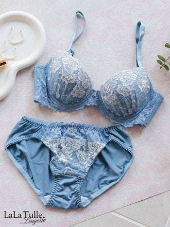 勝負下着 ホワイトローズ 脇高 フェミニン ブラジャー＆ショーツ 2点セット