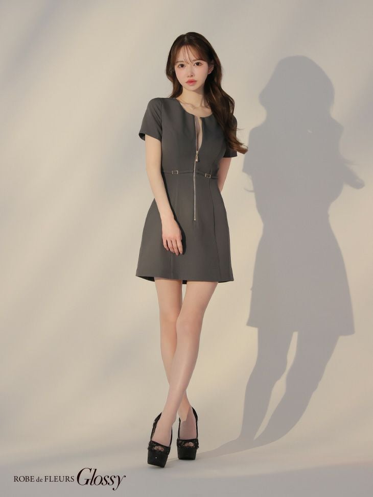 Glossy by ROBE de FLEURS/グロッシー】セクシー ジップデザイン 半袖