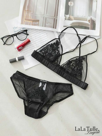 勝負下着 シアー レース 刺繍 カップ ブラジャー＆ショーツ 2点セット