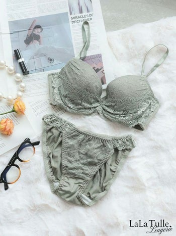 勝負下着 レース デザイン フラワー カップ ブラジャー＆ショーツ 2点セット