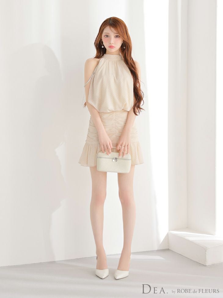 000000027035-05.jpg?size=m&w=