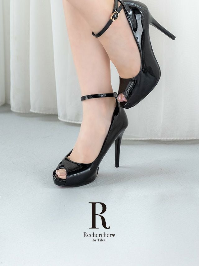 キャバヒール Rechercher ルシェルシェ エナメル アンクルストラップ付き オープントゥ パンプス