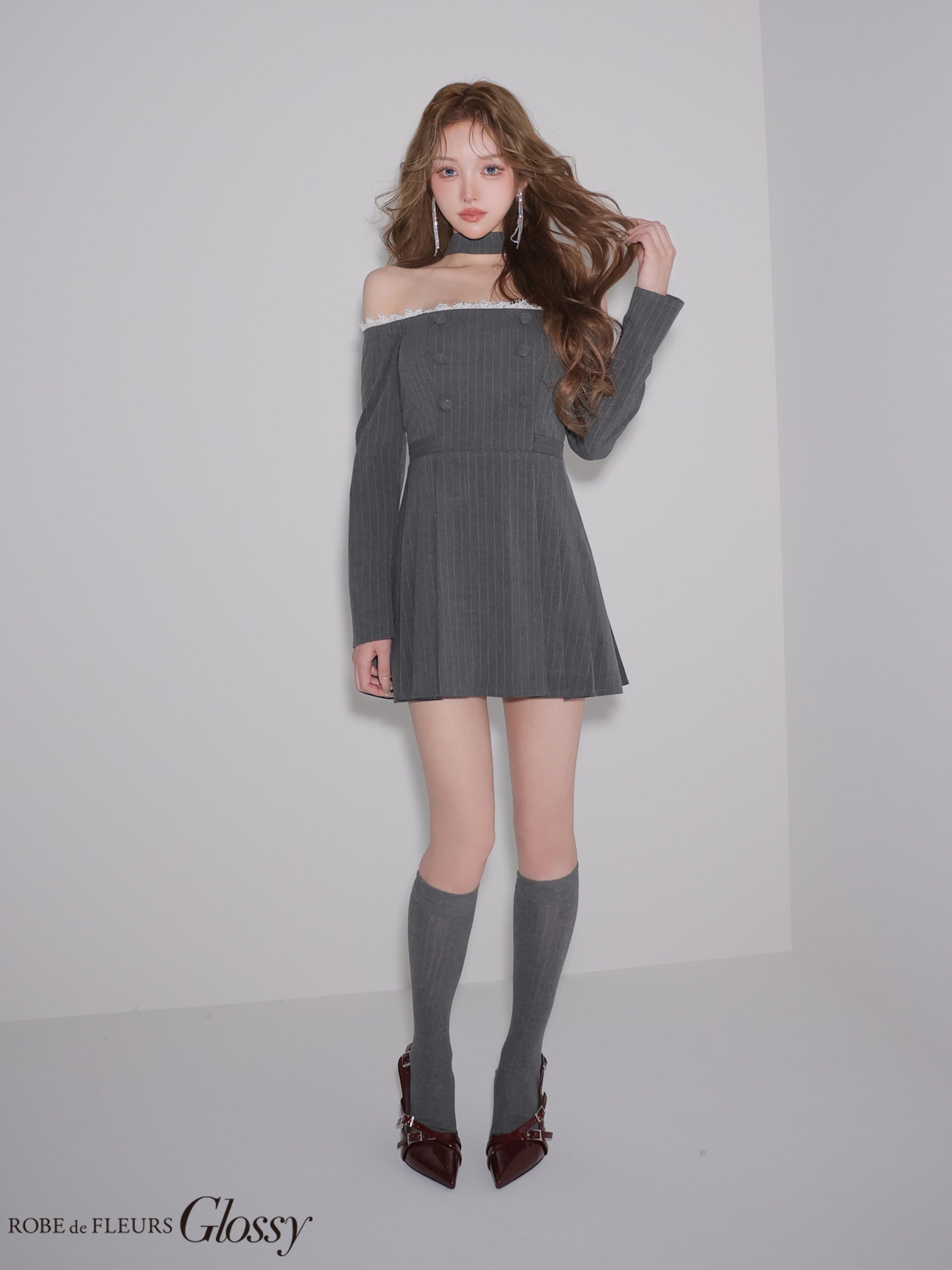 Glossy by ROBE de FLEURS/グロッシー】チョーカー付き オフショルダー