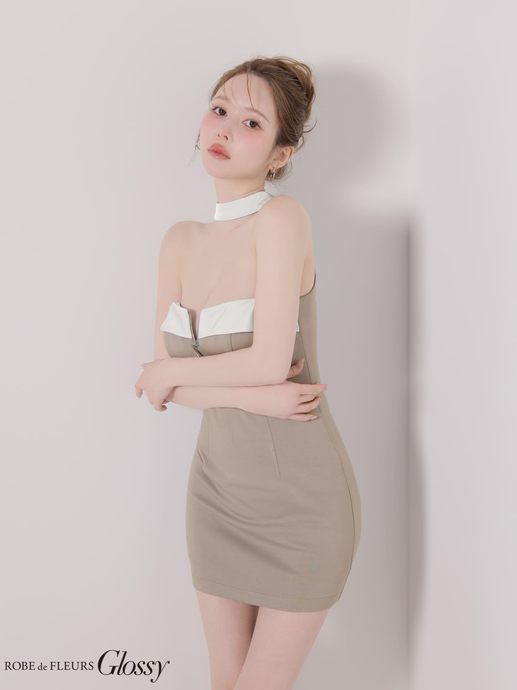 Glossy by ROBE de FLEURS/グロッシー】ジップデザイン チョーカー風