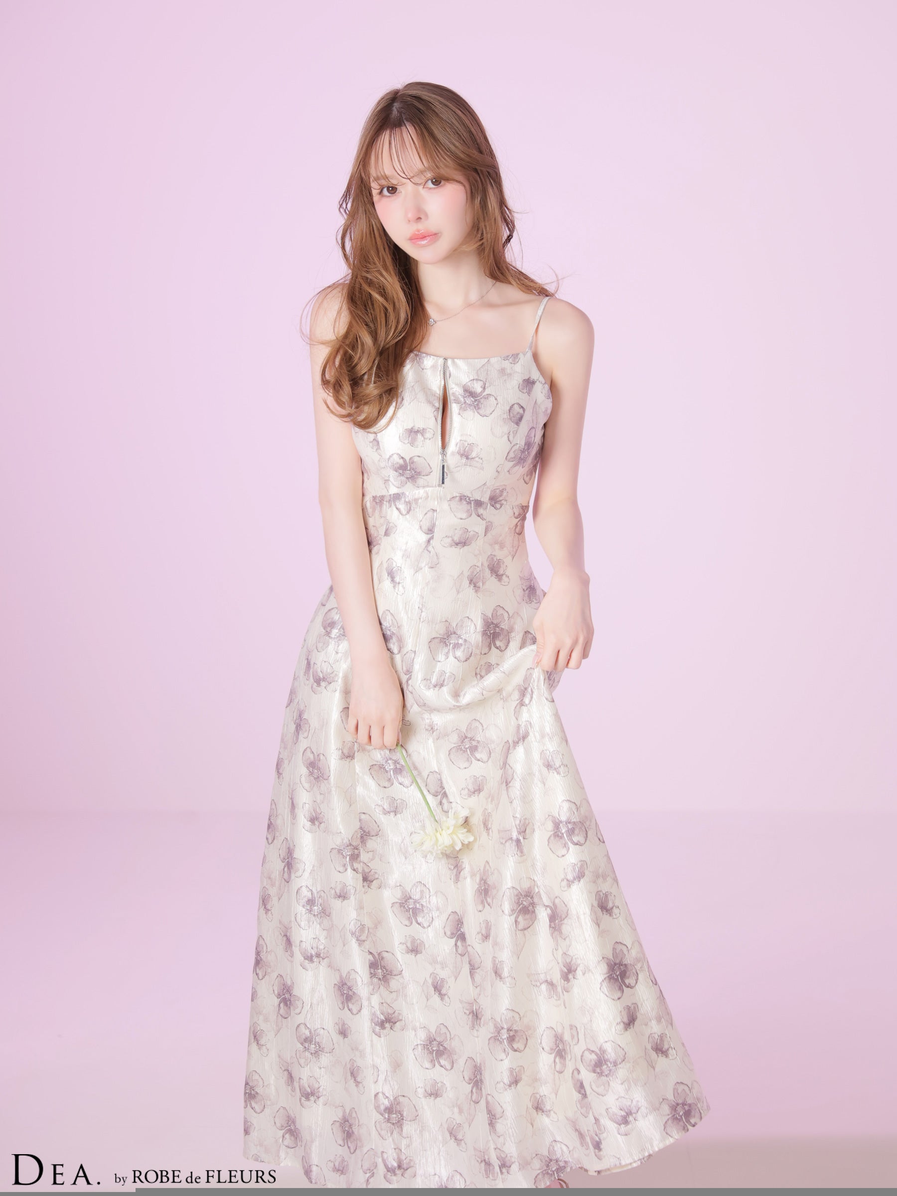 DEA.by ROBE de FLEURS/ディア】ジップデザイン サテン バックオープン