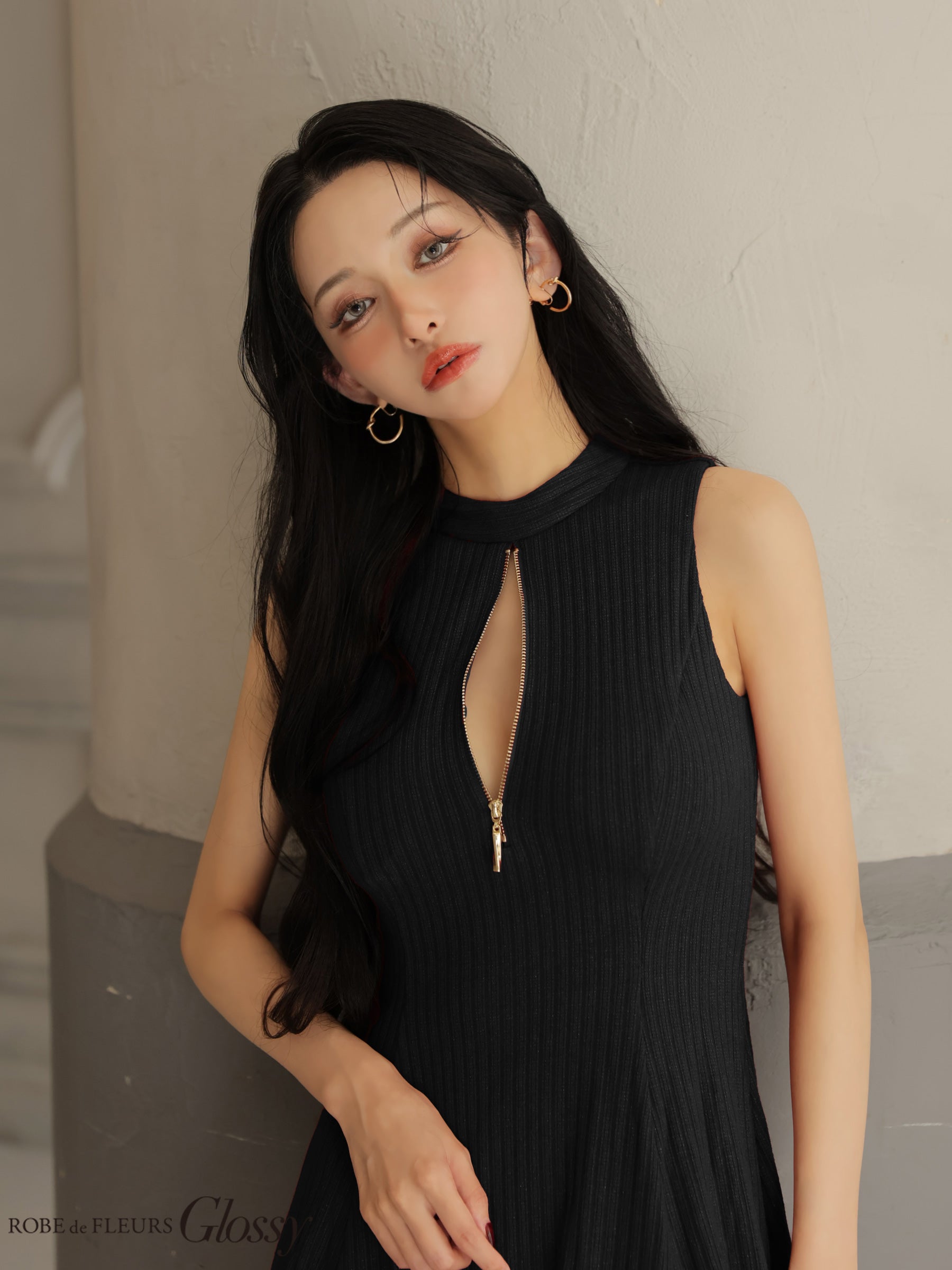 Glossy by ROBE de FLEURS/グロッシー】ジップデザイン ノースリーブ