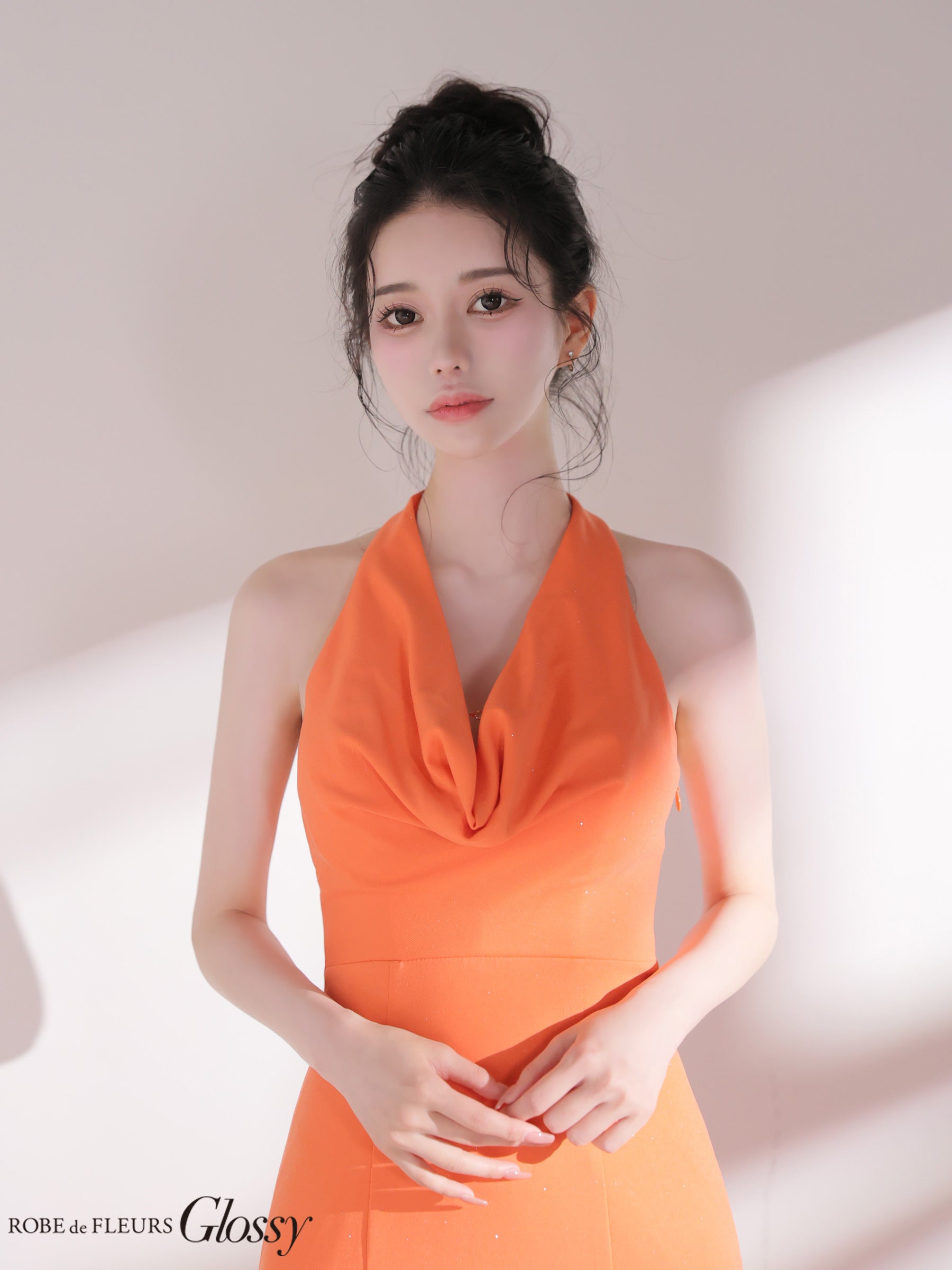 Glossy by ROBE de FLEURS/グロッシー】ホルターネック ドレープ